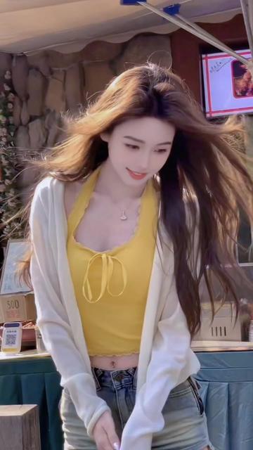 放假真快乐珍稀娇嫩肤白落地窗台妹安利