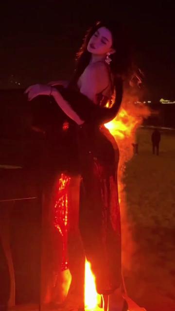 清冷俏皮纯净夏日二次元女神集粹我自风情万种与世无争