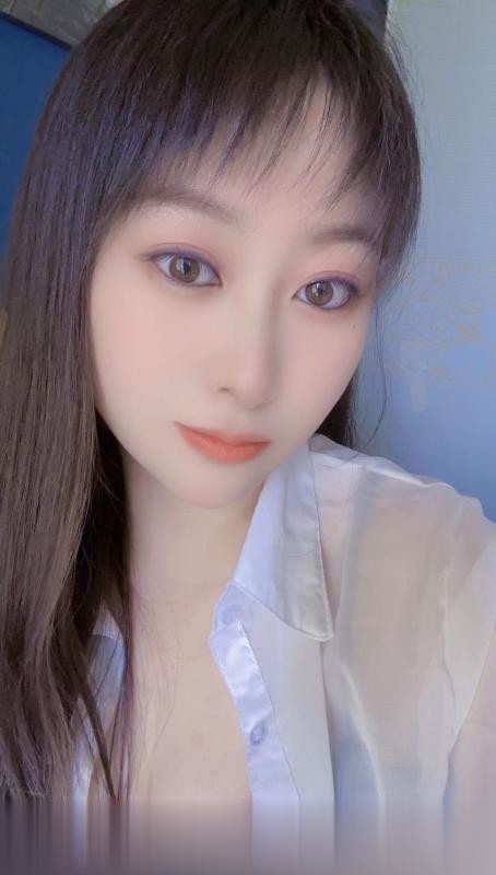 小姐姐自拍清纯翘臀火速教室正妹未删版