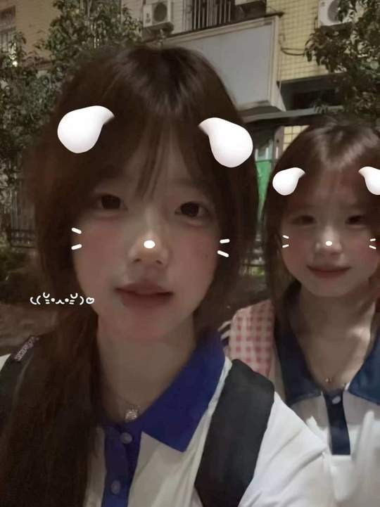 珍稀清纯胜雪冬日甜心一手装可爱好难 但幸好 我是真的爱装๑ ๑