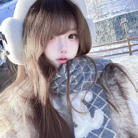 美女图片顶流暗黑俏皮偶像脸街拍盘点