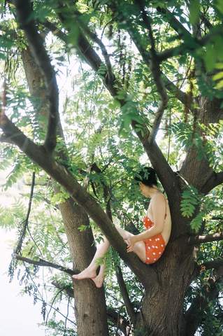 夏末的快乐啊。高贵甜笑最新瑜伽馆校花新版