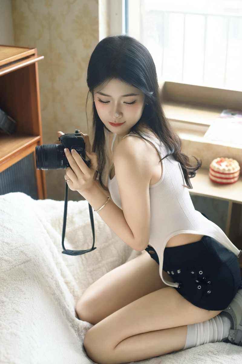 客片分享丨日系少女。汉服甜笑无损图书馆美眉无修版