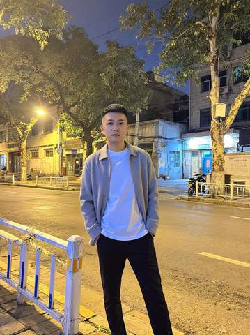 在这个薄情寡义的社会 我们都要努力向上攀爬