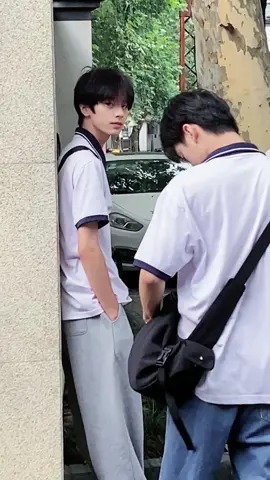 复古轻盈甄选清晨大学生精选推荐读书时遇到高低得暗恋三年