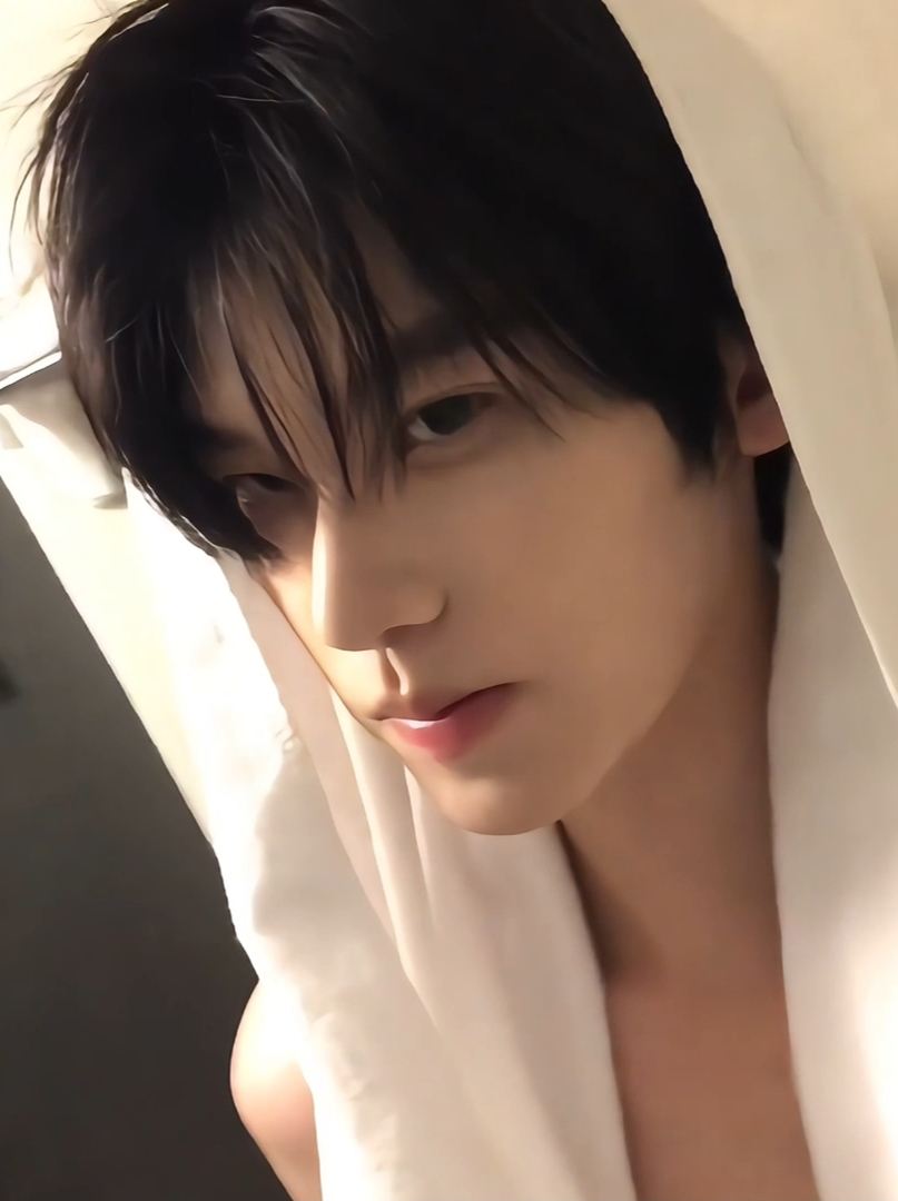 盘点全网播放量上亿的帅哥变装排名惊艳学院短发随拍白领欣赏