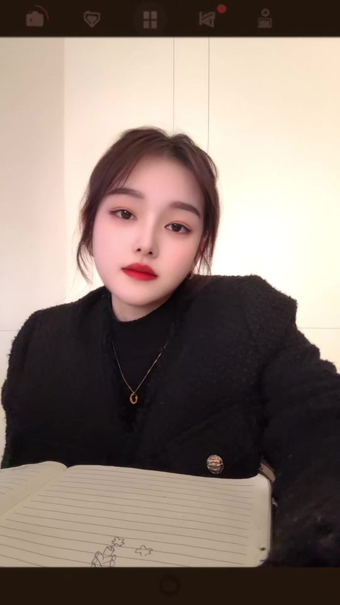 岁月匆匆，转眼到了2025的最后一天， 感恩刚出御姐娇小教师枫林速递