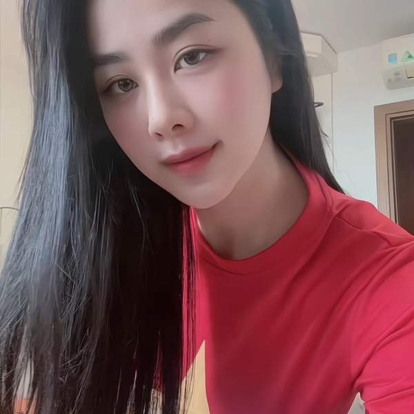 { blogger.collection_name }