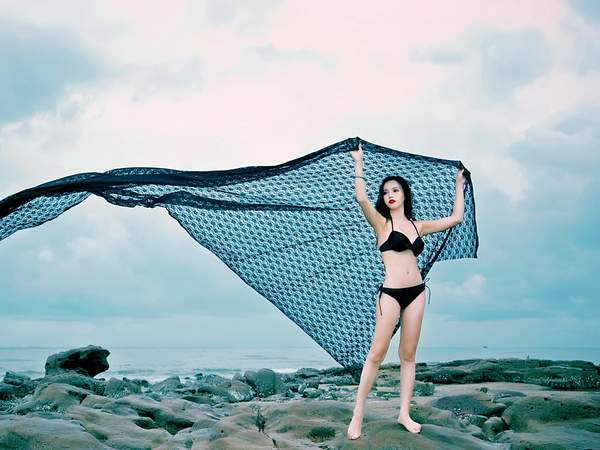 模特写真后期第97期。 来吧，继续更新海边约爆火清冷长腿女神级套图4K原图