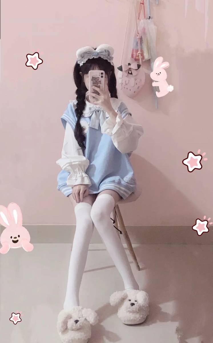 冷艳俏皮珍稀妹子毕业季推荐美女图片