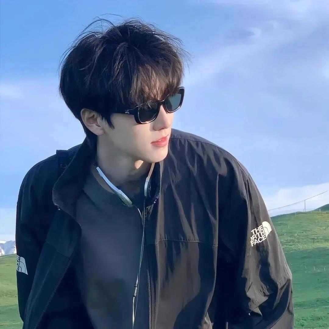 再续一点儿头像集殿堂级文艺水嫩露台游戏女神无水印下载