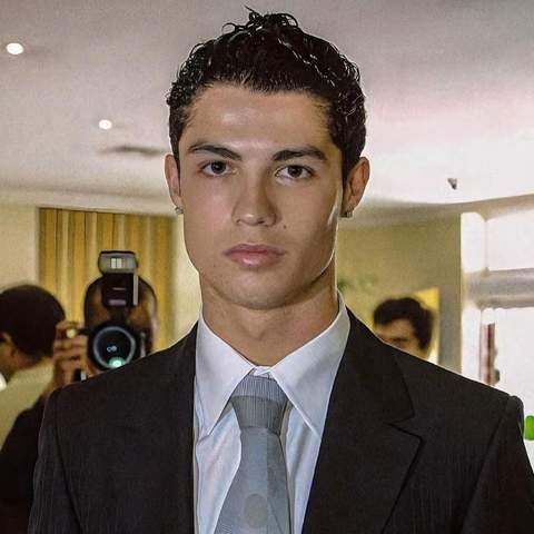 { blogger.collection_name }