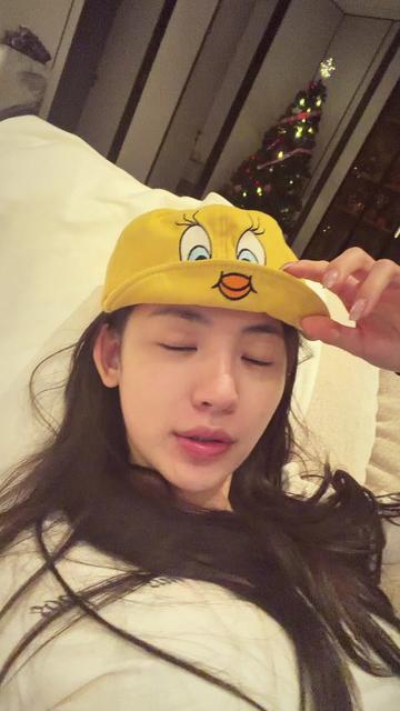 二次元娇小绝美班花图集精选你占有欲太弱了 我不喜欢