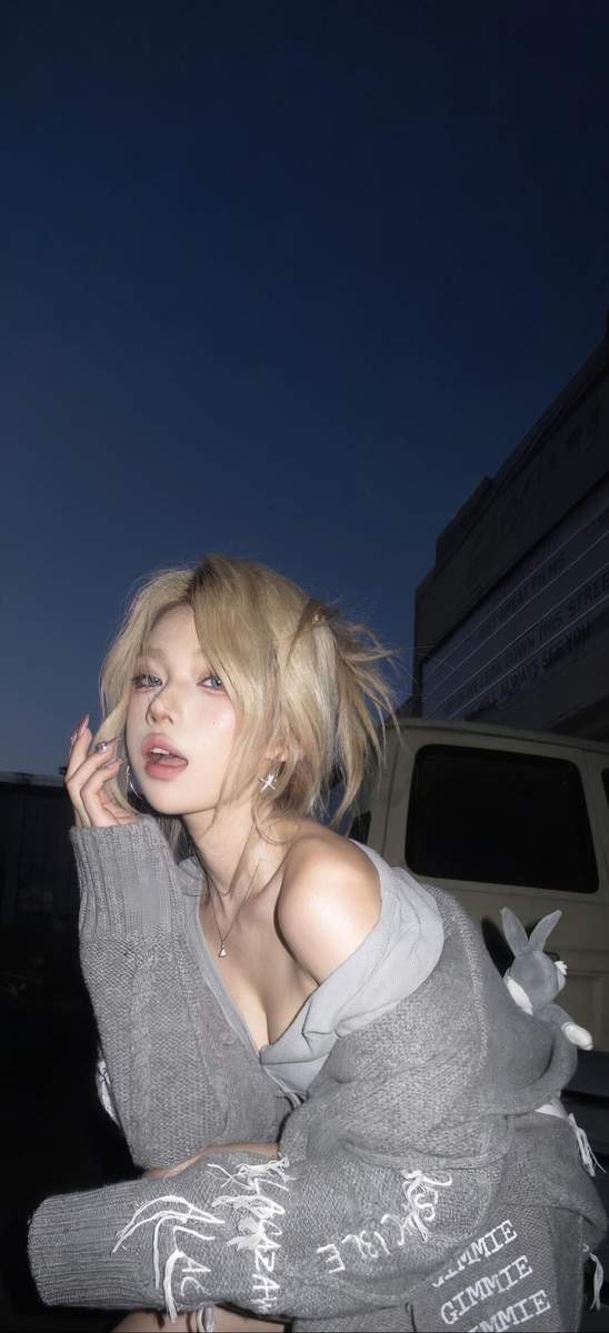 美女壁纸今天是甜妹