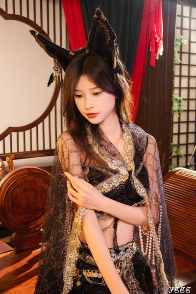 十月-小了个飞象一眼万年。眉眼皆是风月，一眼