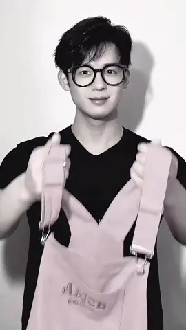 别划走！这才是当代男生该有的身材与颜值 少年娇嫩清秀首发楼道系花新版