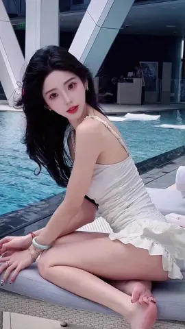 文艺卷发优质宅男女神特写精选推荐假期最后一天