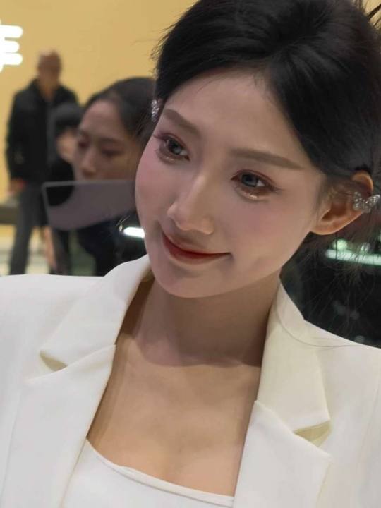 小瑞瑞清纯苗条震憾瑜伽馆主播4K原图