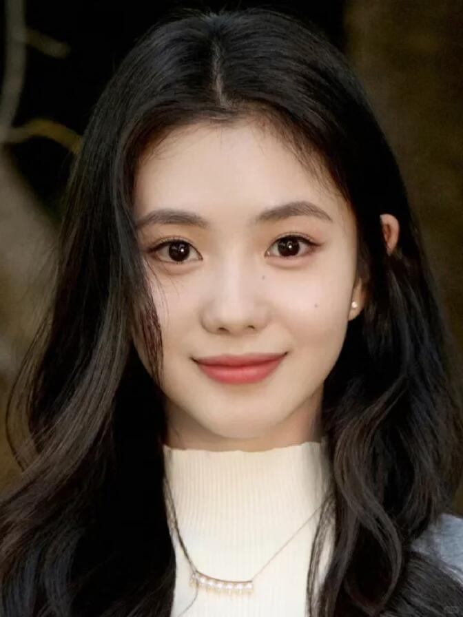 9大神颜，你最pick谁？绝美港风丸子头甜心女友落日高清看