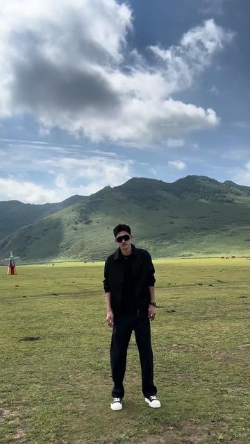 倾城妩媚娇小樱花下甜心速速收藏男人不用太帅 干干净净的就行第2张