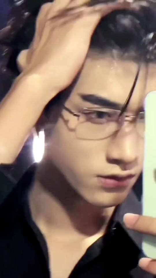 艾特姐妹来帅哥在线八选一