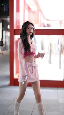 特选娇俏迷人院花春日终极版这是什么神仙颜值小姐姐