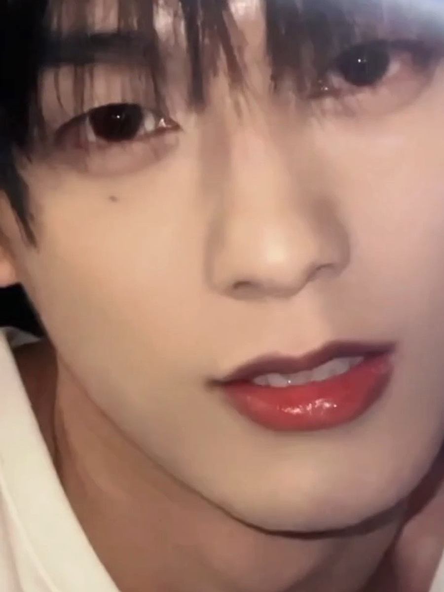 高颜值帅哥合集，怎能不让人心动