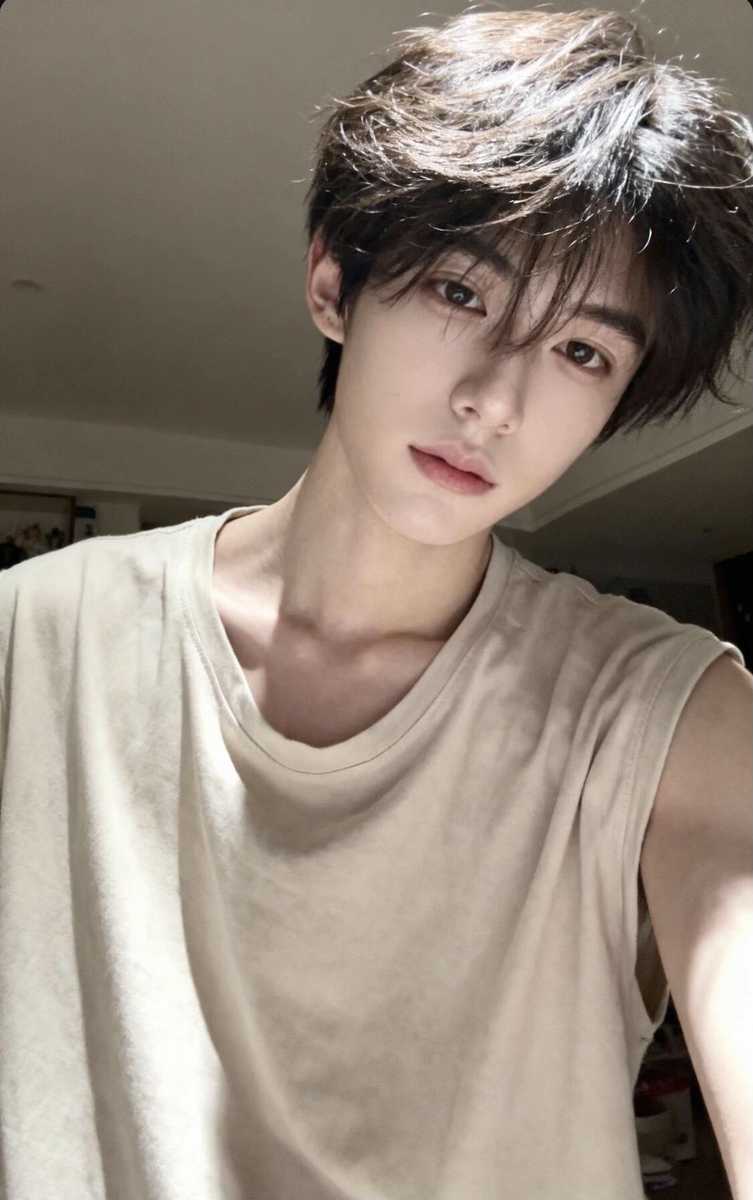 独特小清新雪白游泳池尤物精选集为什么你的眼里总是亮晶晶第1张