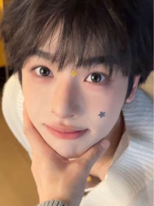 我又不是什么坏人 为什么离我那么远?