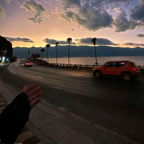 { blogger.collection_name }