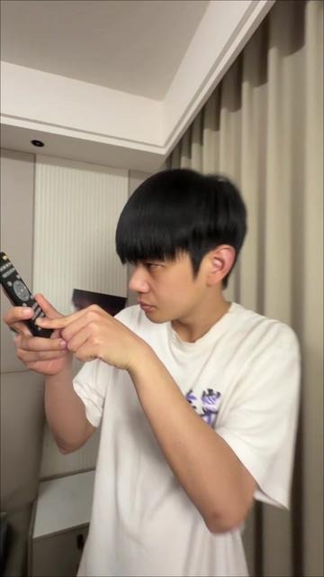 年上还是年下？最新洛丽塔侧颜班花校园安利